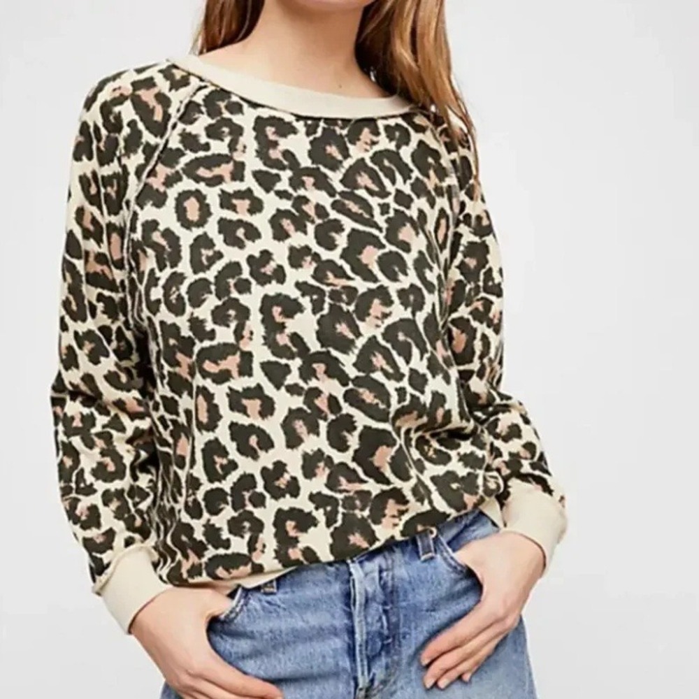 Free People Go on Get Leopard Pullover Sweatshirt Oversized Size XS